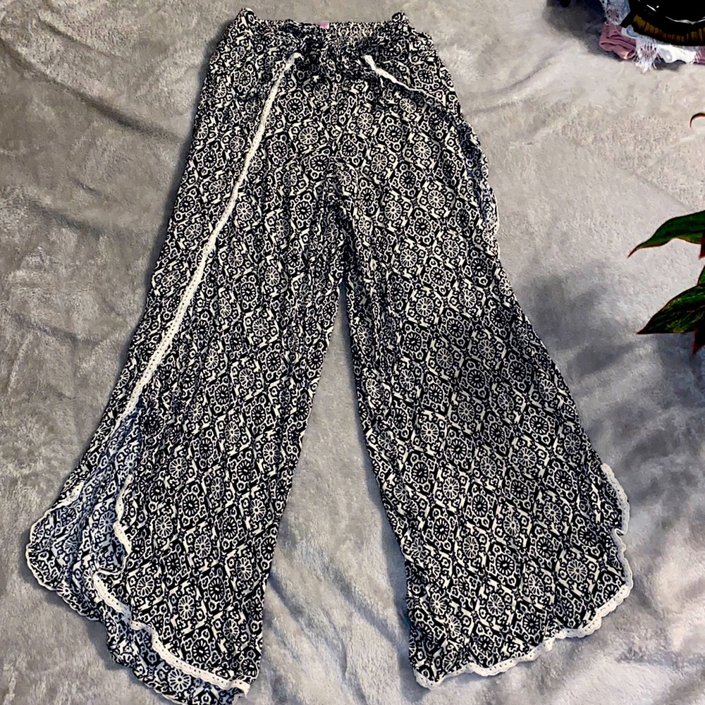 WIDE LEG BOHO PRINT FLOWY PANTS WITH SLITS
